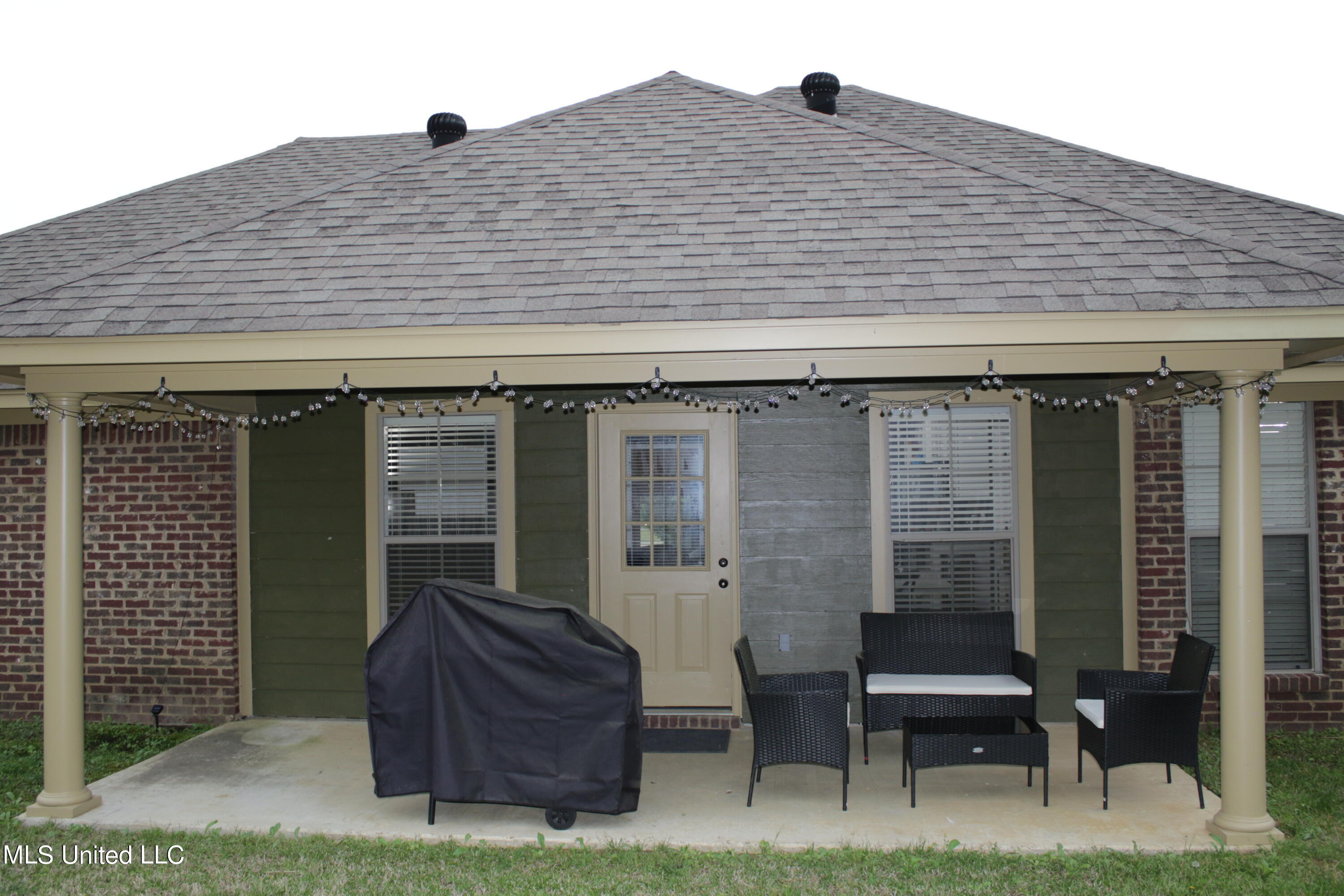 111 Stapleton Drive Canton, MS 39046 - Photo 13 of 52 1I9A5842