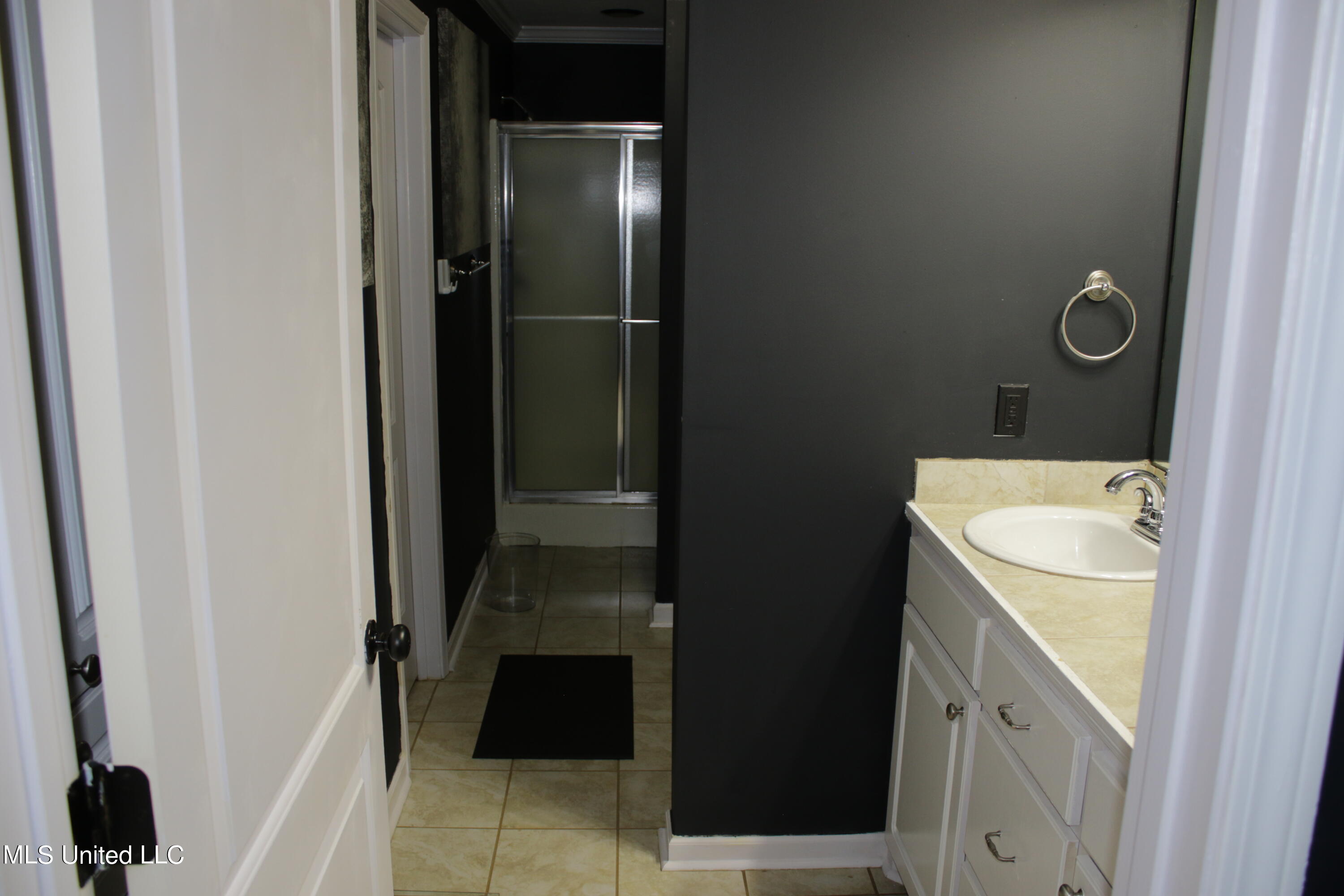 111 Stapleton Drive Canton, MS 39046 - Photo 26 of 52 1I9A5813