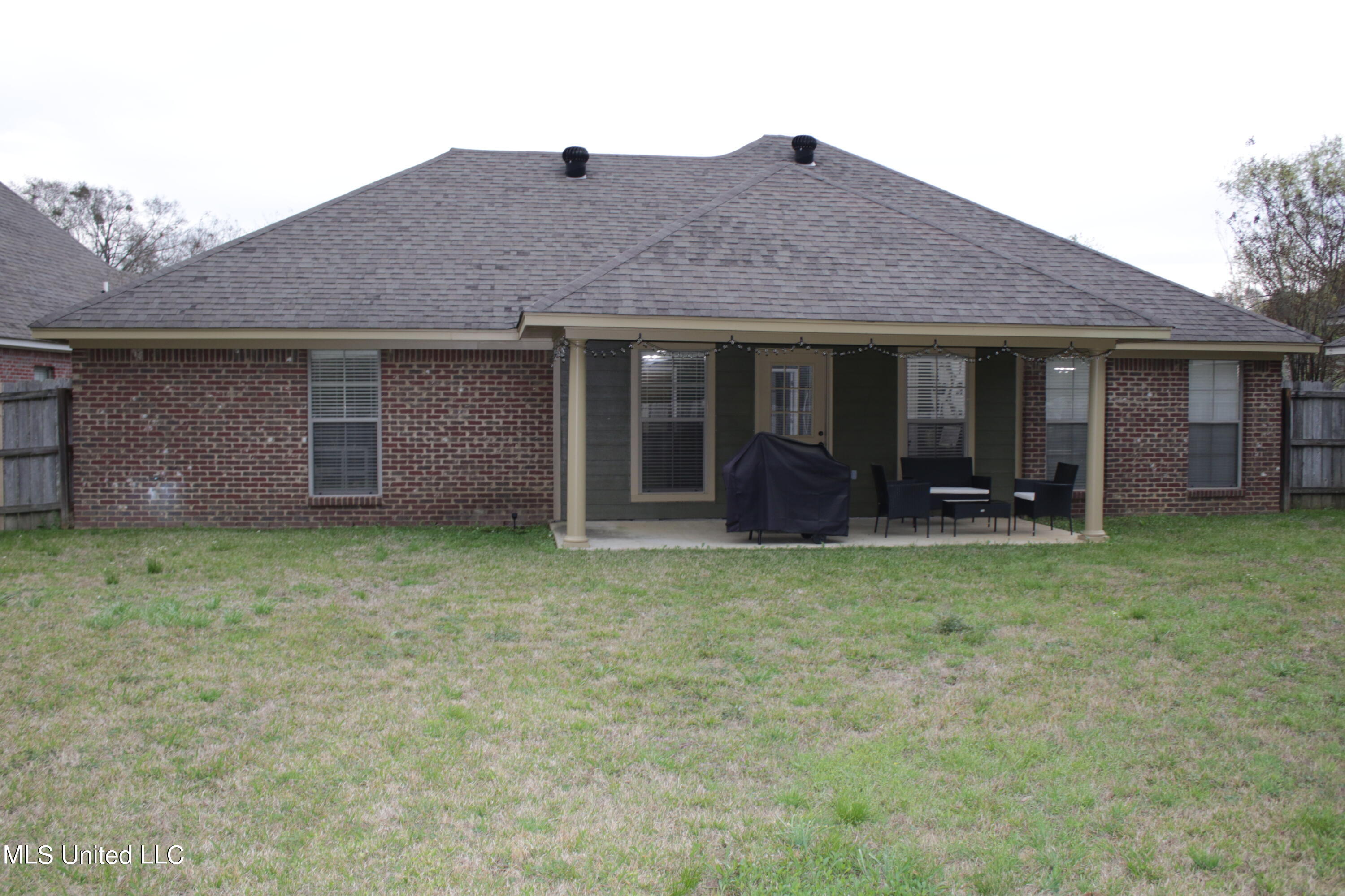111 Stapleton Drive Canton, MS 39046 - Photo 9 of 52 1I9A5838