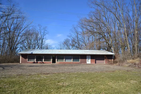 $255,000 | 75 South Michigan Street, Burlington, IN 46915