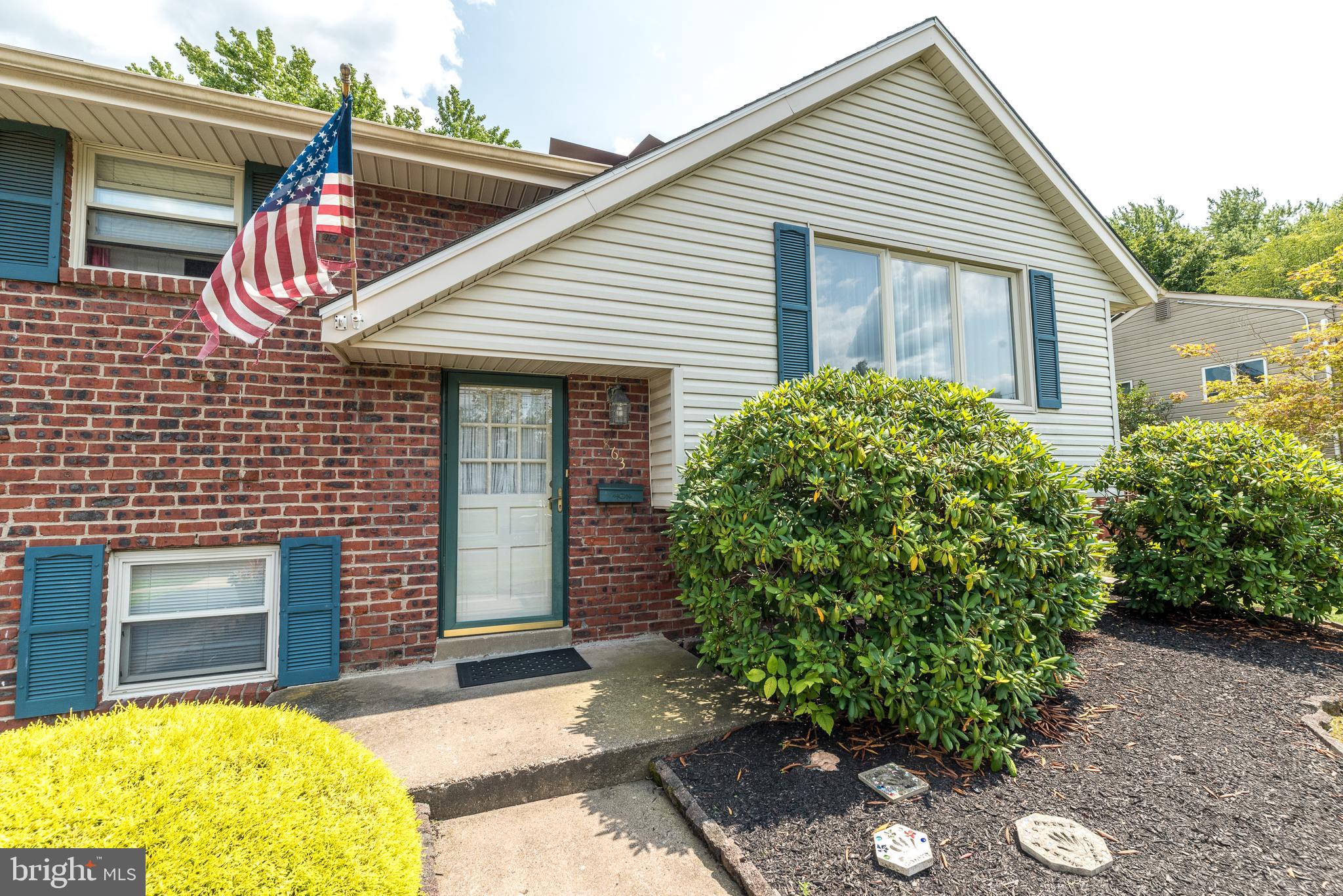863 Stallion Road Warrington, PA 18976 - Photo 2 of 26 Gallery Image 2