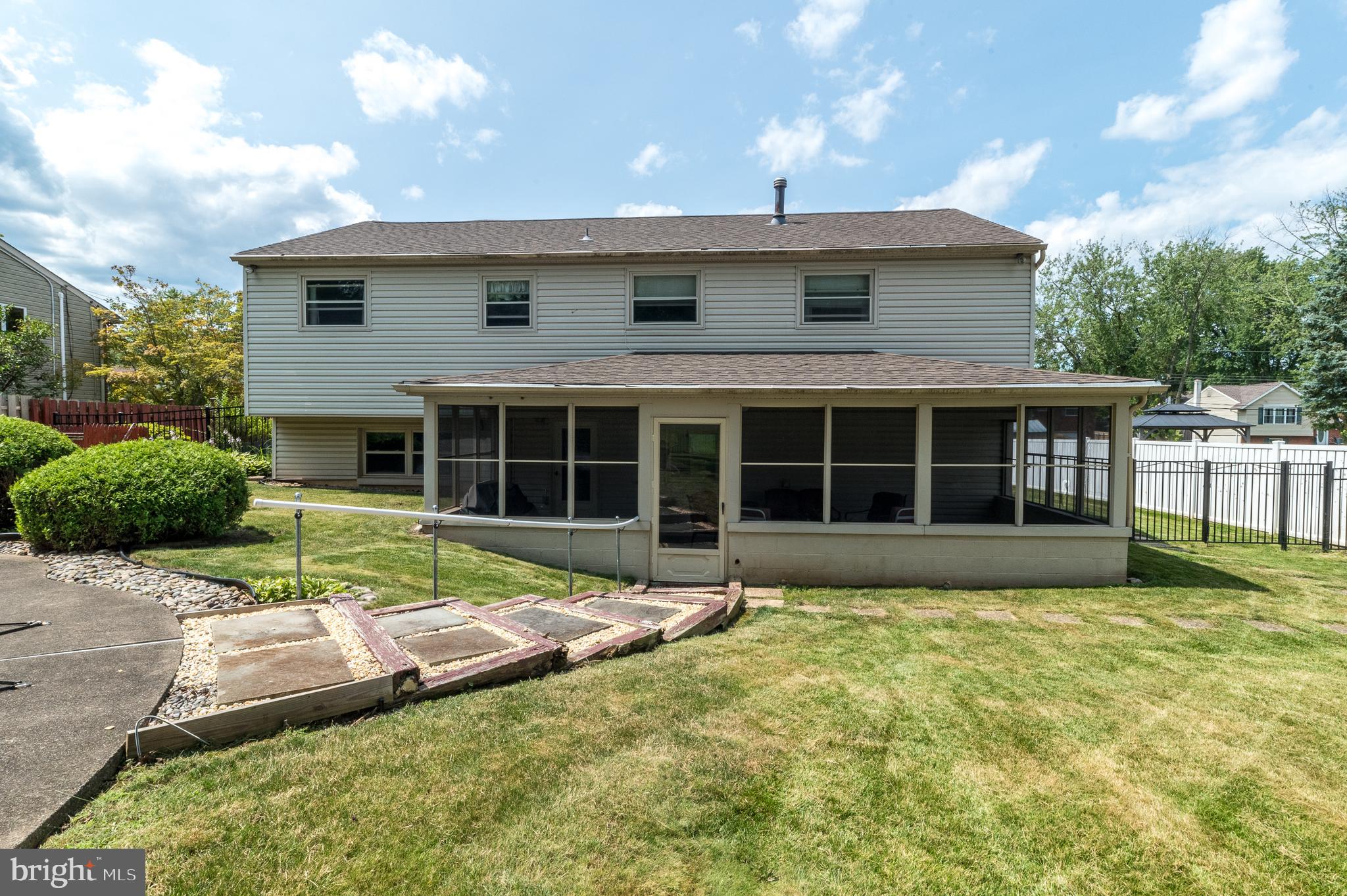 863 Stallion Road Warrington, PA 18976 - Photo 23 of 26 Gallery Image 23