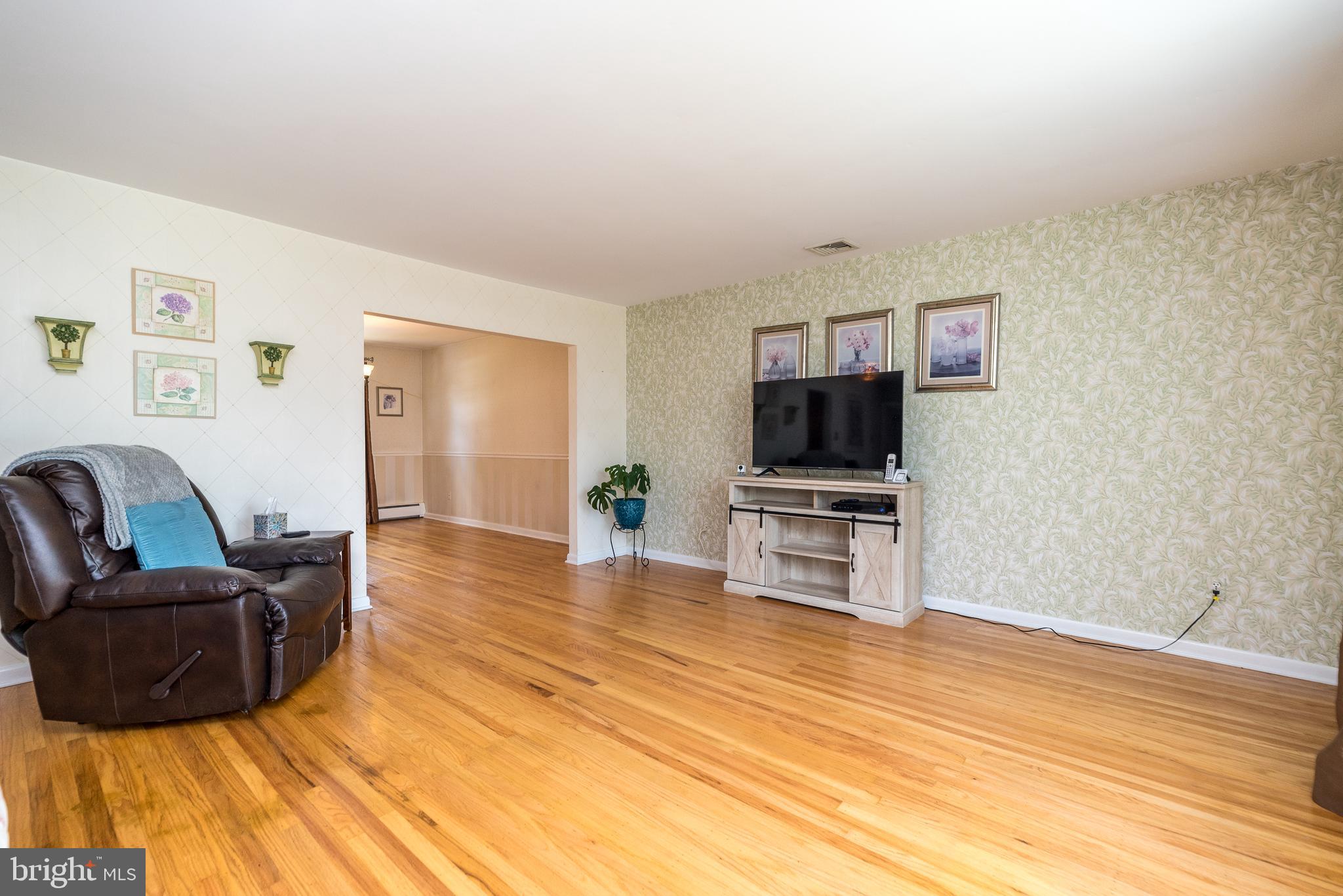863 Stallion Road Warrington, PA 18976 - Photo 6 of 26 Gallery Image 6