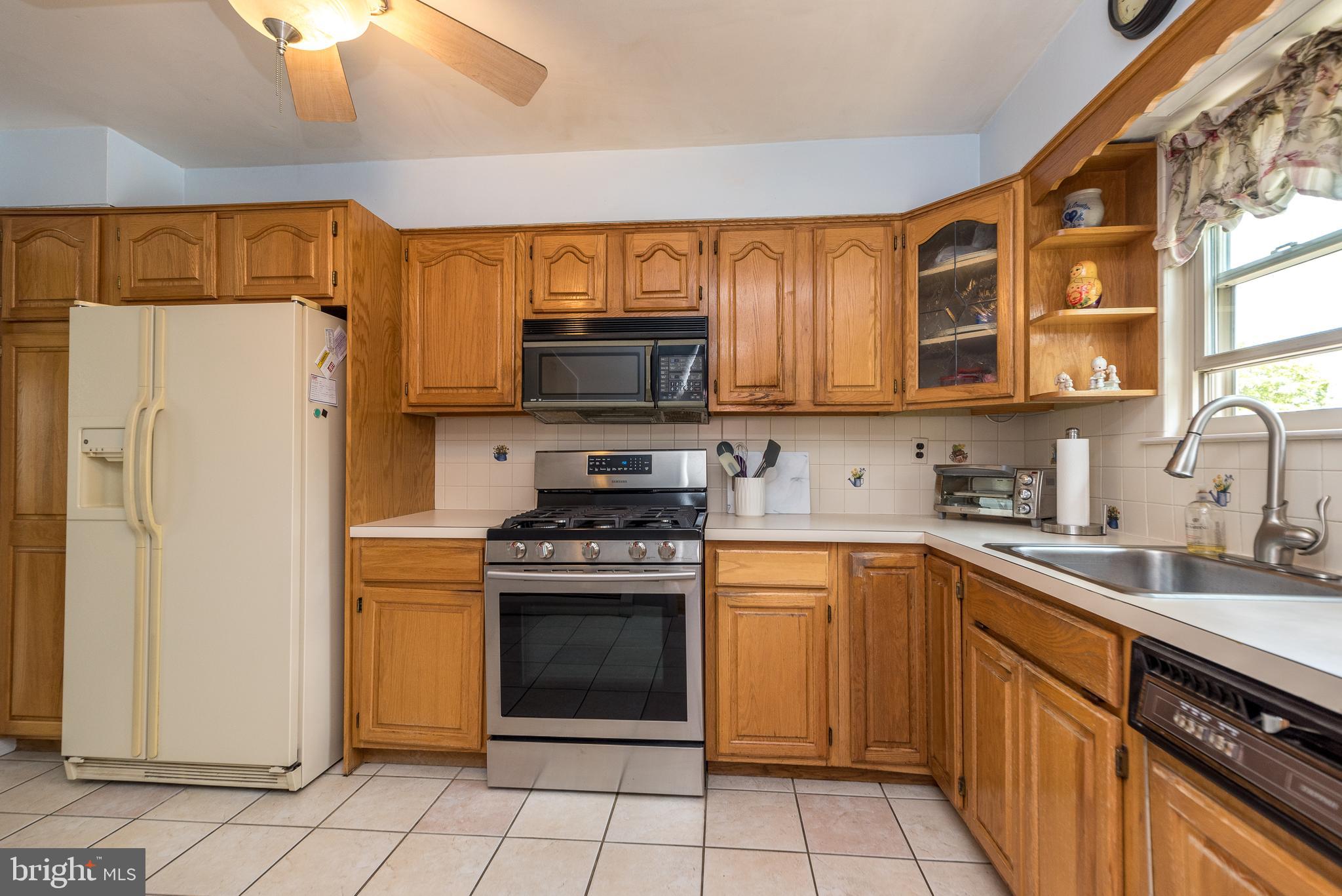 863 Stallion Road Warrington, PA 18976 - Photo 8 of 26 Gallery Image 8