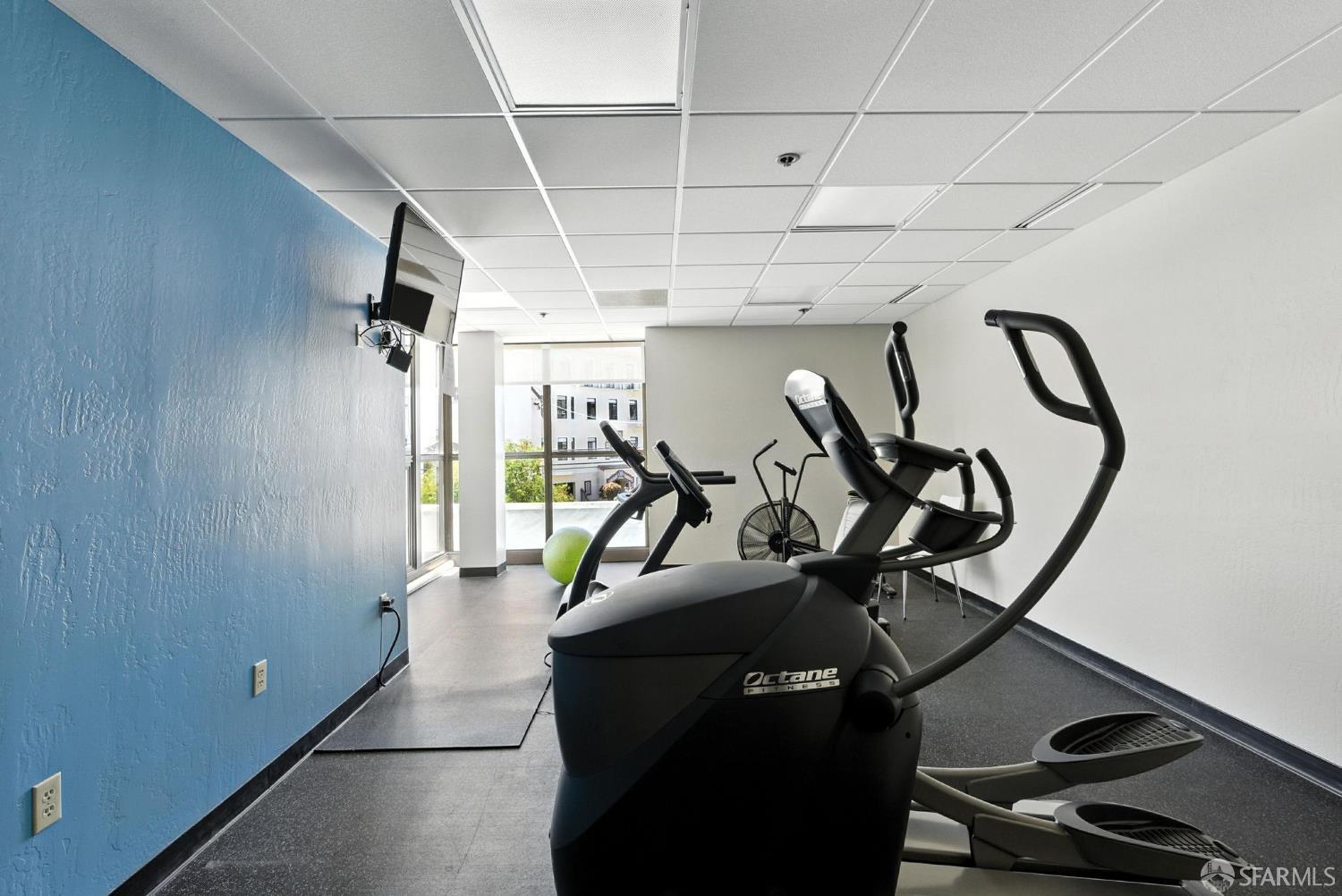 110 Park Road, Unit 604 Burlingame, CA 94010 - Photo 18 of 57