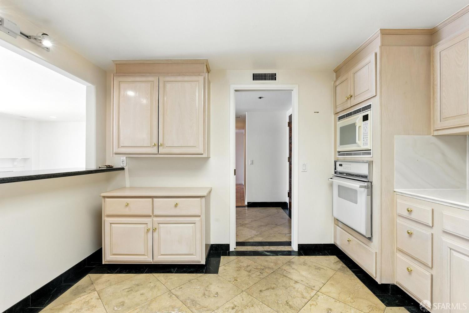 110 Park Road, Unit 604 Burlingame, CA 94010 - Photo 23 of 57