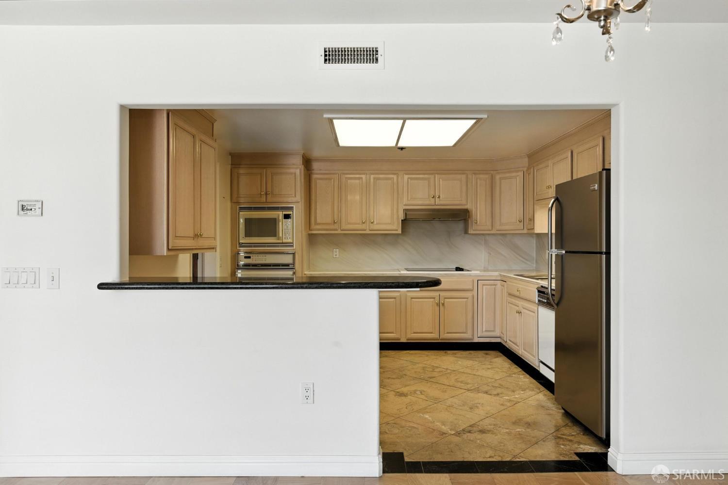 110 Park Road, Unit 604 Burlingame, CA 94010 - Photo 24 of 57