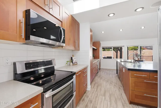 $995,000 | 1669 Dewayne Avenue, Camarillo, CA 93010