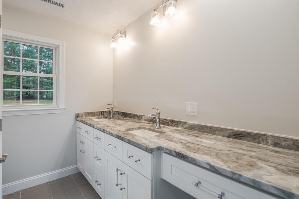 41 Mark Road North Andover, MA 01845 - Photo 17 of 34 Gallery Image 17