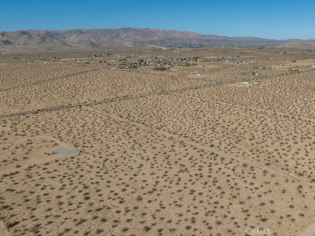 4773 California Joshua Tree, CA 92252 - Photo 2 of 14 a bathroom with a shower