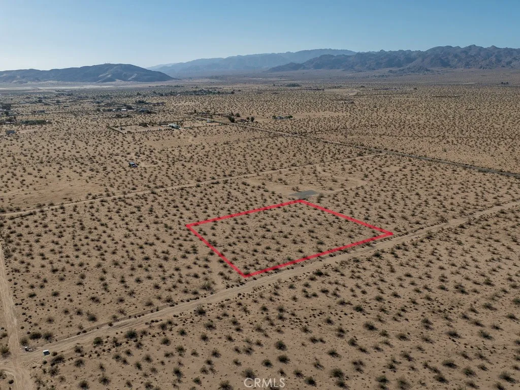 4773 California Joshua Tree, CA 92252 - Photo 3 of 14 a view of a terrace space
