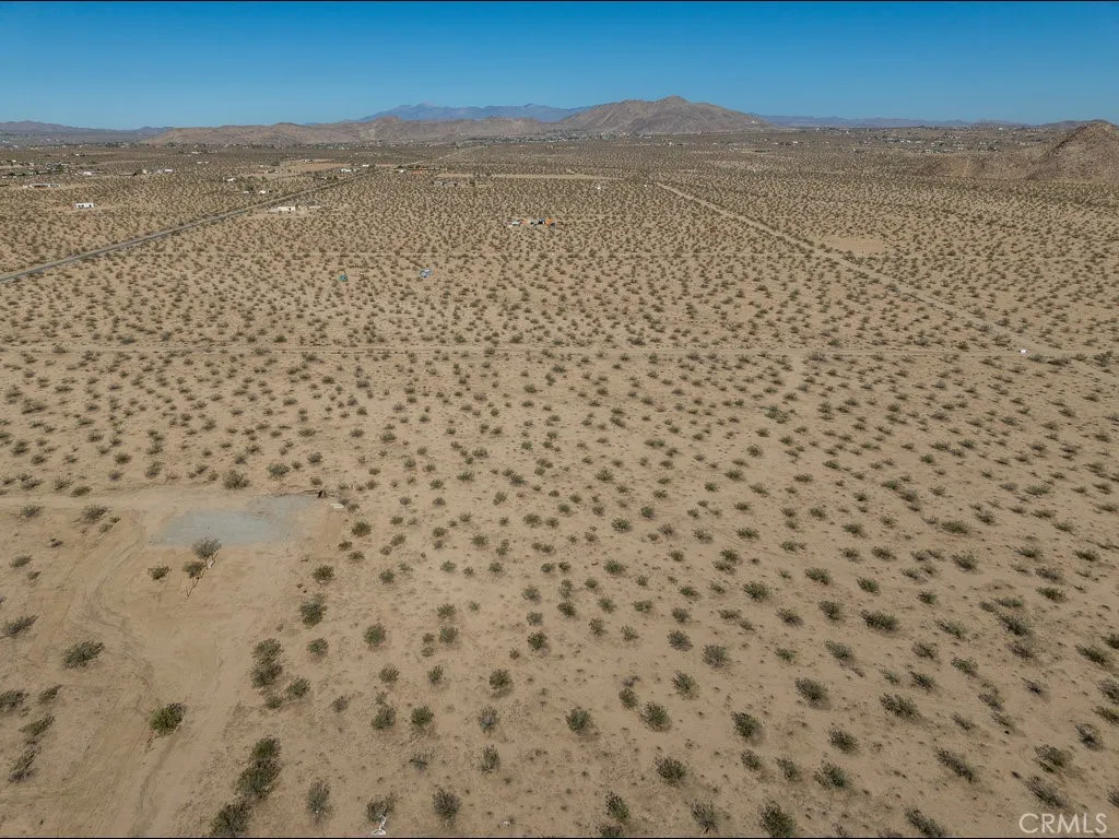 4773 California Joshua Tree, CA 92252 - Photo 8 of 14 a view of a city