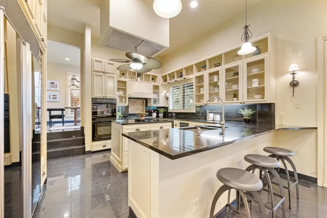 $675,000 | 3118 West Shadow Drive, Arlington, TX 76006