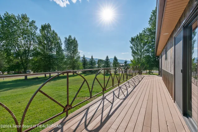 $550,000 | 1424 East Fairview Drive, Dubois, WY 82513