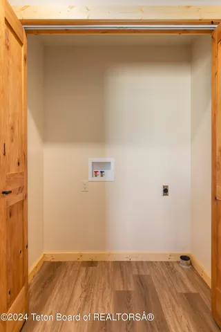 $550,000 | 1424 East Fairview Drive, Dubois, WY 82513