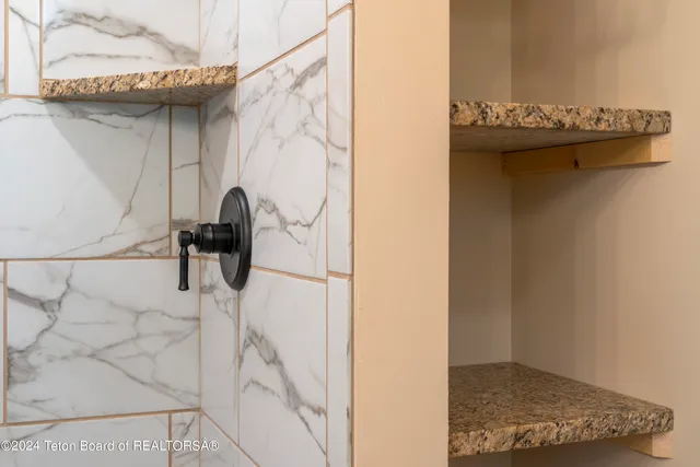 $550,000 | 1424 East Fairview Drive, Dubois, WY 82513