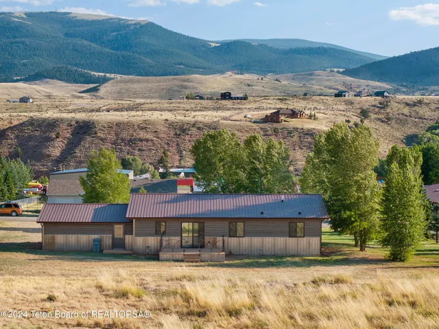 $550,000 | 1424 East Fairview Drive, Dubois, WY 82513