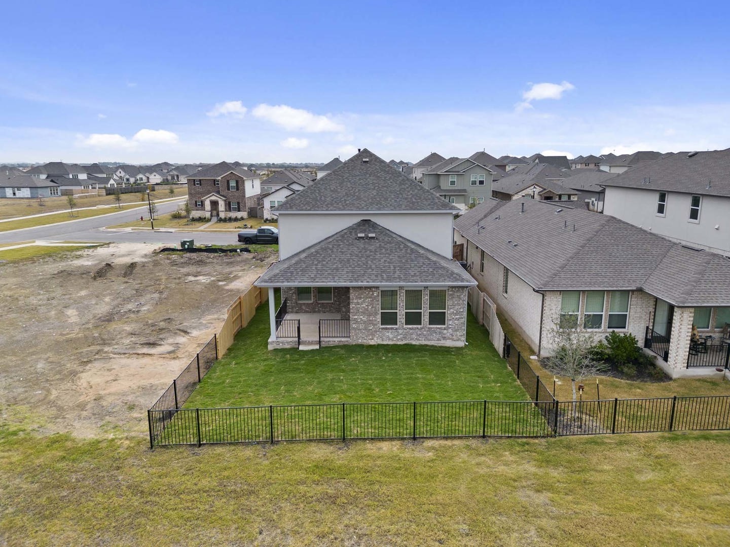 533 Bloomington Loop Hutto, TX 78634 - Photo 35 of 36