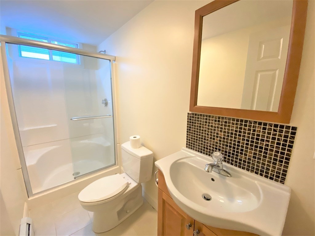 17 Cutler Street Winthrop, MA 02152 - Photo 6 of 15