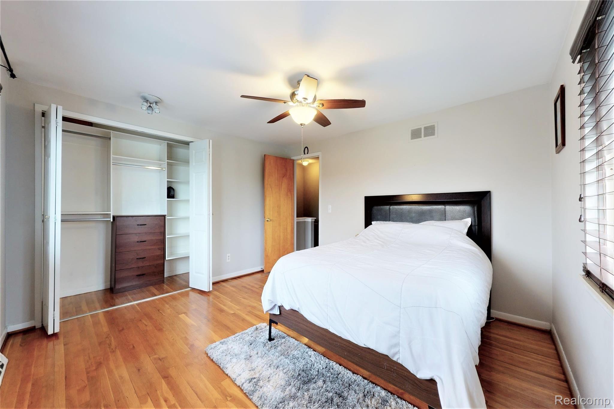 406 Baldwin Avenue Rochester, MI 48307 - Photo 17 of 28 Bedroom2.3