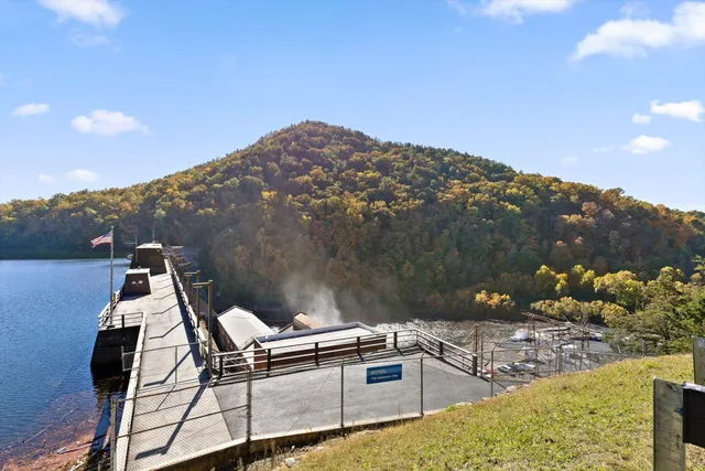 $600,000 | 161155 Cherokee Ridge Drive, Ocoee, TN 37361