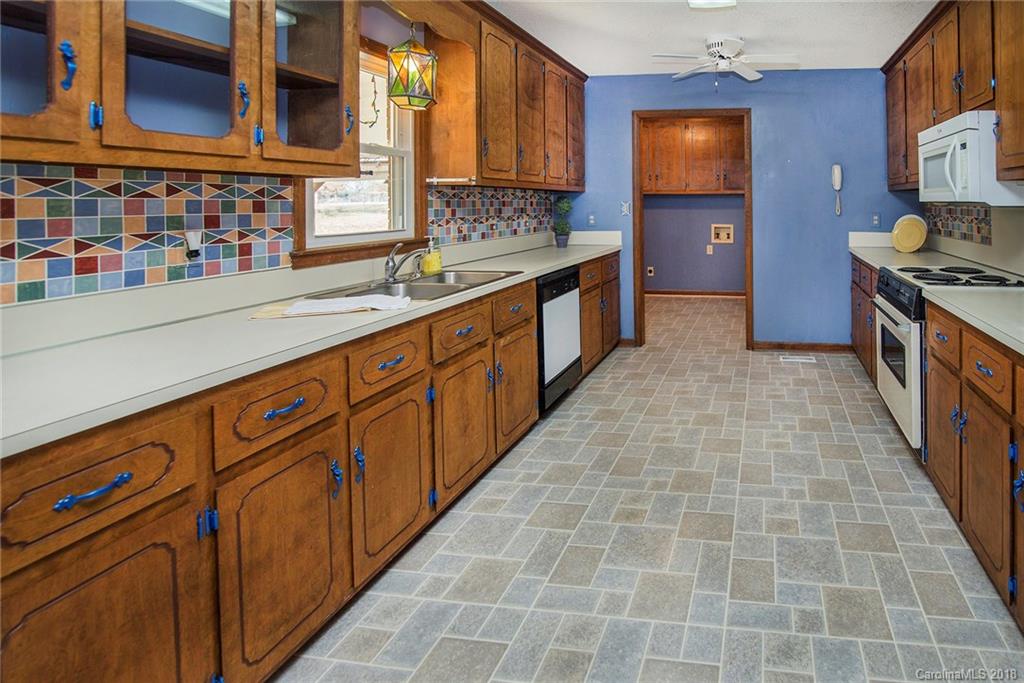 2448 Cold Springs Road Concord, NC 28025 - Photo 8 of 23 Gallery Image 8