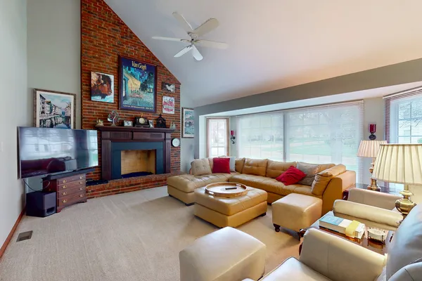 $819,000 | 1803 River Ridge Circle, Naperville, IL 60565