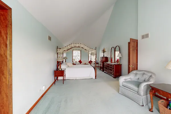 $819,000 | 1803 River Ridge Circle, Naperville, IL 60565