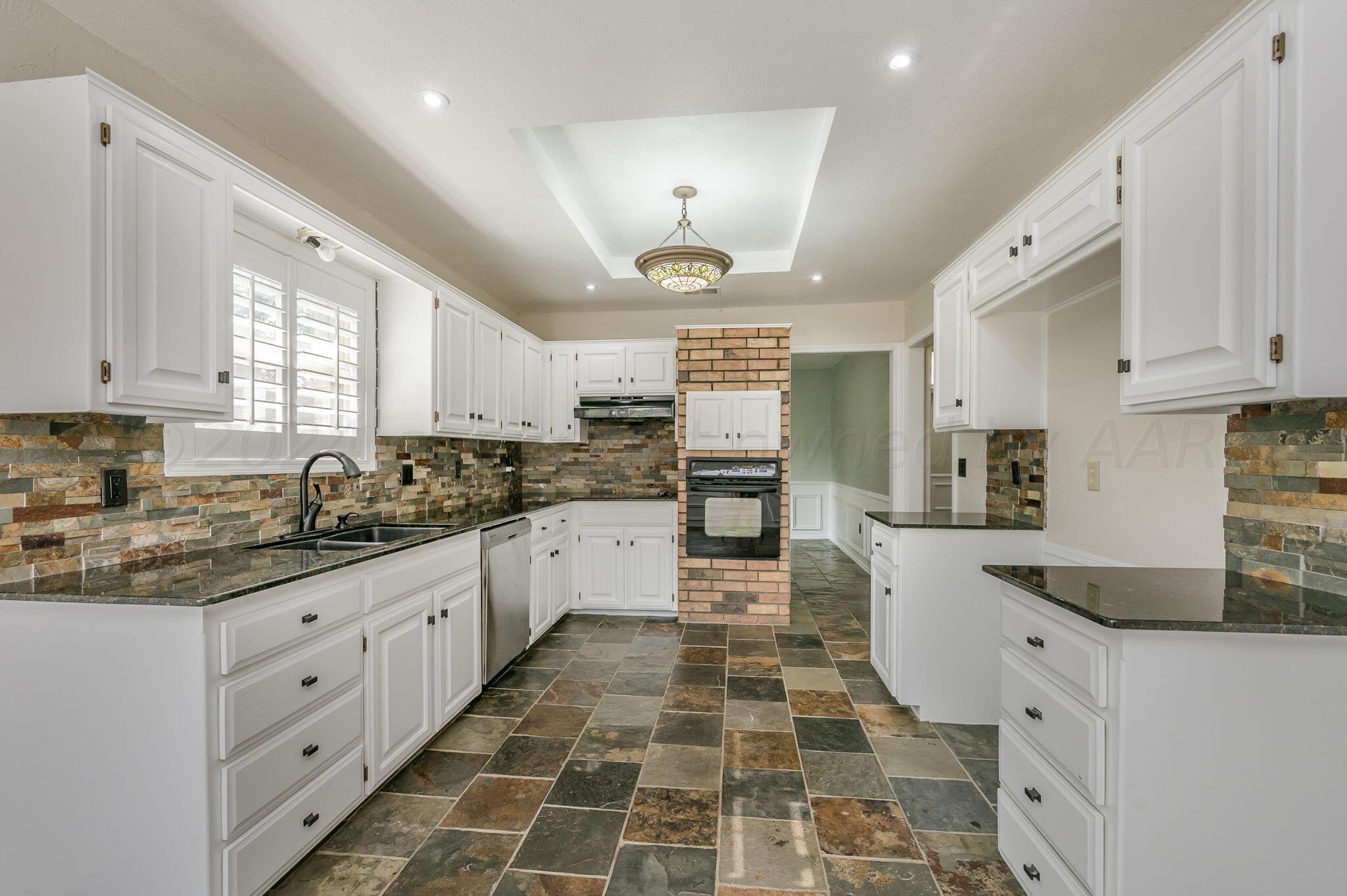 3514 Reeder Drive Amarillo, TX 79119 - Photo 8 of 27 Kitchen