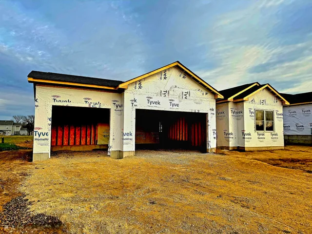 a view of a livingroom with a fireplace and a fireplace