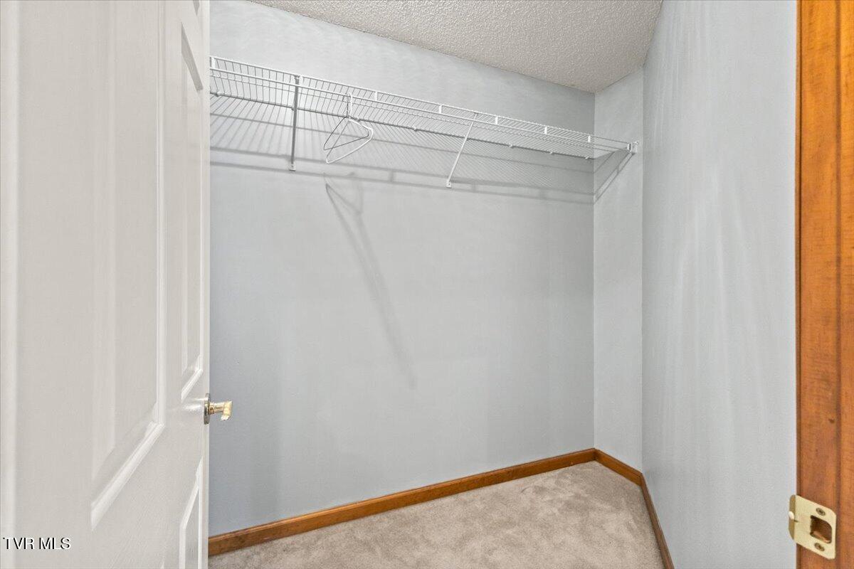 515 Scioto Road Unicoi, TN 37692 - Photo 41 of 55 Walking Closet