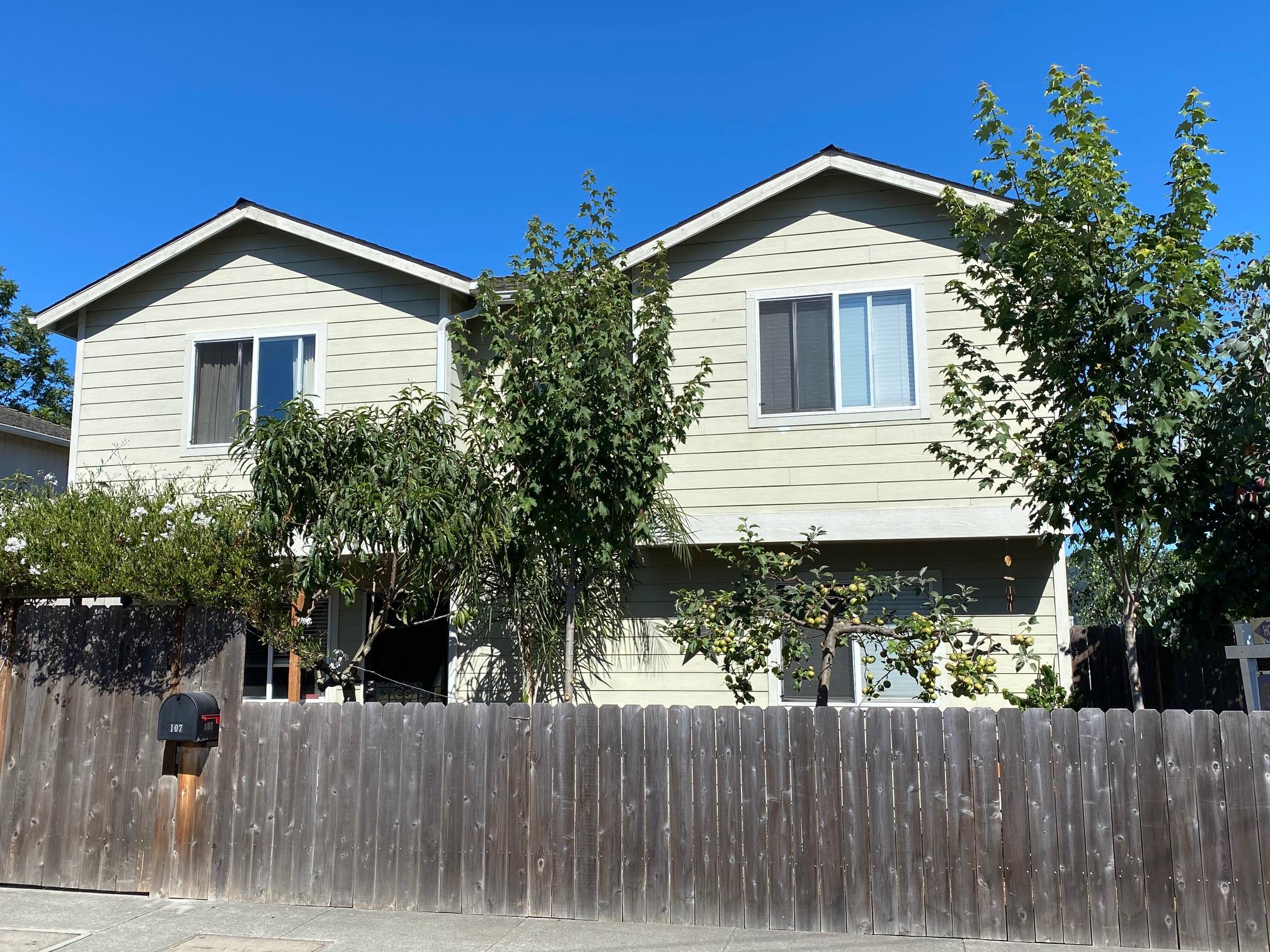 107 Berkeley Street Rio Dell, CA 95562 - Photo 1 of 33