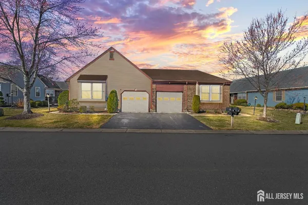 $2,650 | 19 John Paul Jones Drive, Unit B, Monroe Township, NJ 08831