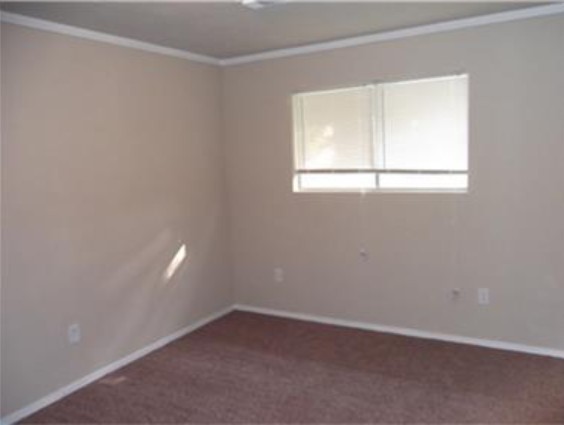 22603 Millgate Drive Spring, TX 77373 - Photo 3 of 7 an empty room with a window