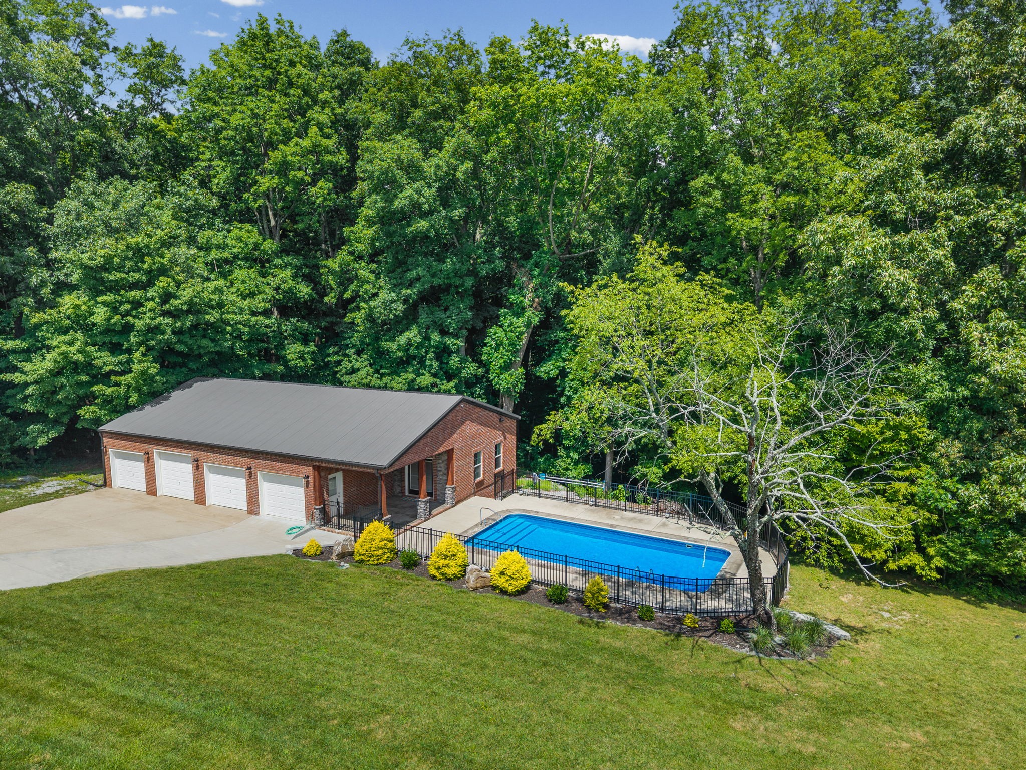 635 Mobley Road Clarksville, TN 37043 - Photo 5 of 98