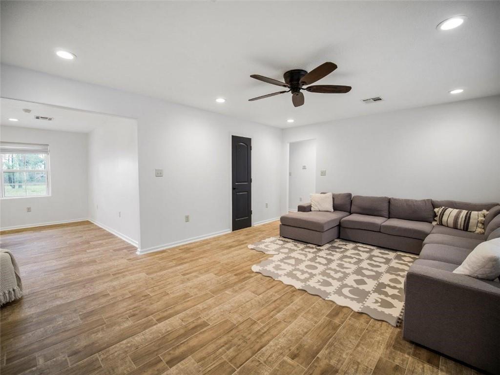 4313 Ridgecrest Street Sulphur, LA 70665 - Photo 4 of 24 Gallery Image 4