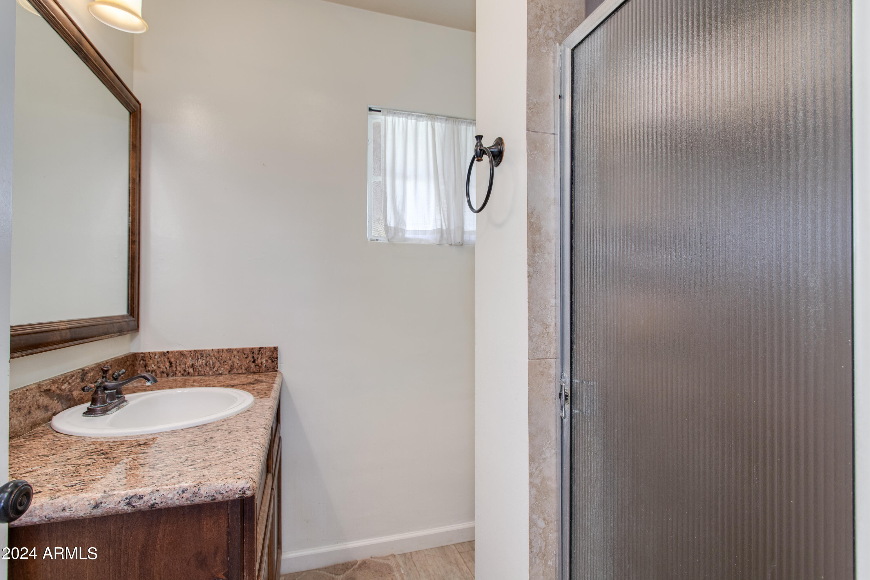 1002 West Solano Drive Phoenix, AZ 85013 - Photo 16 of 24 41-Solano
