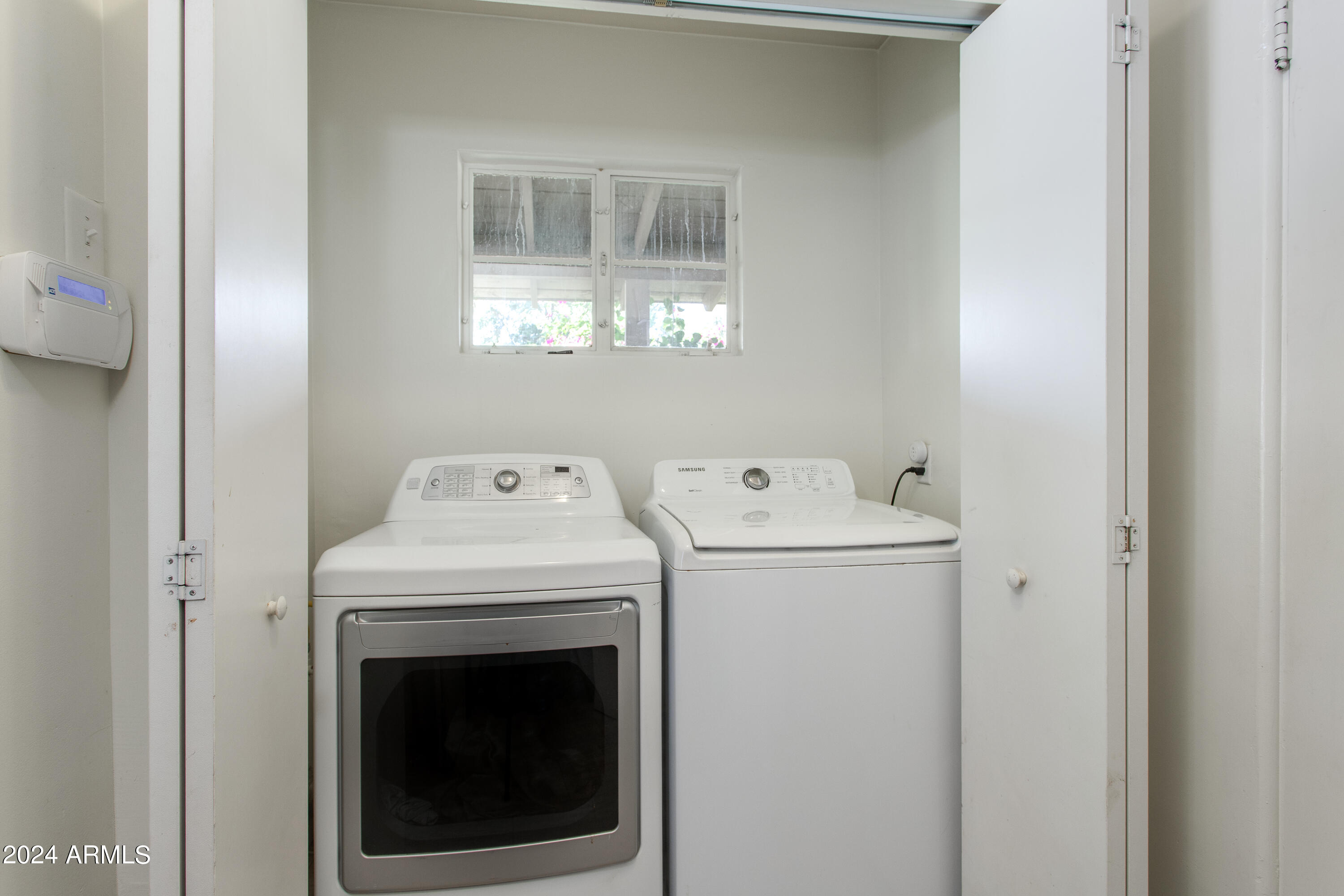 1002 West Solano Drive Phoenix, AZ 85013 - Photo 17 of 24 44-Solano