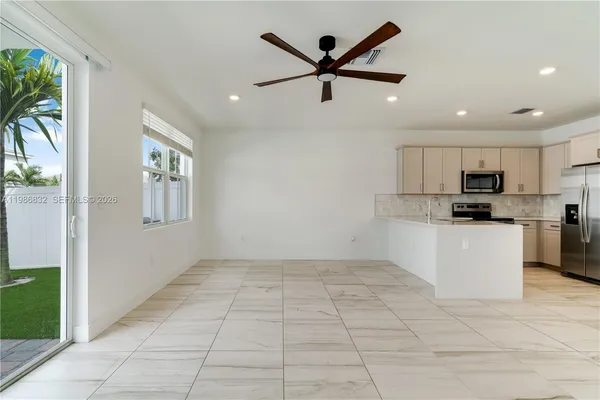 $4,440 | 230 Southwest 170th Avenue, Pembroke Pines, FL 33027