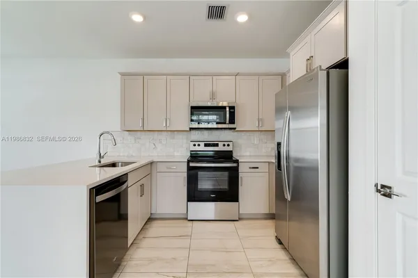 $4,440 | 230 Southwest 170th Avenue, Pembroke Pines, FL 33027
