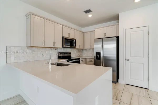 $4,440 | 230 Southwest 170th Avenue, Pembroke Pines, FL 33027