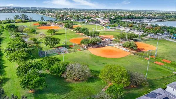 $4,440 | 230 Southwest 170th Avenue, Pembroke Pines, FL 33027