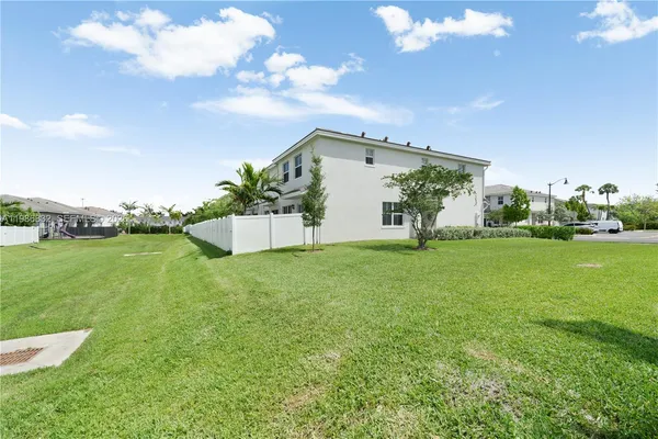 $4,440 | 230 Southwest 170th Avenue, Pembroke Pines, FL 33027