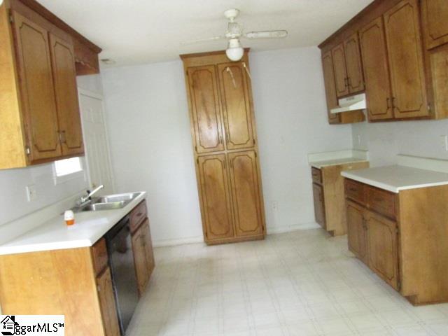 1618 Greenwood Road Laurens, SC 29360 - Photo 3 of 12 Gallery Image 3