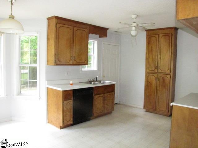 1618 Greenwood Road Laurens, SC 29360 - Photo 4 of 12 Gallery Image 4