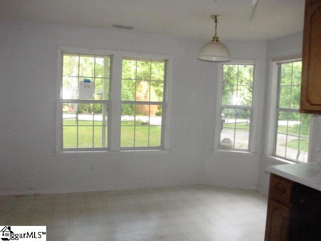 1618 Greenwood Road Laurens, SC 29360 - Photo 5 of 12 Gallery Image 5