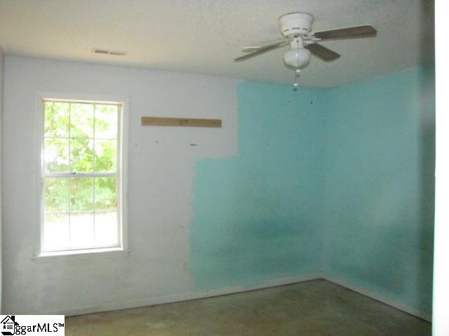 1618 Greenwood Road Laurens, SC 29360 - Photo 8 of 12 Gallery Image 8