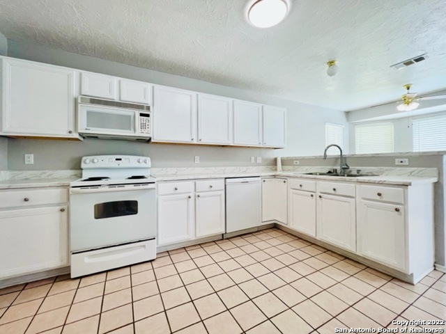 13119 Forum Road Universal City, TX 78148 - Photo 14 of 41