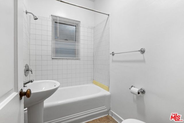 $2,195 | 965 North Doheny Drive, West Hollywood, CA 90069