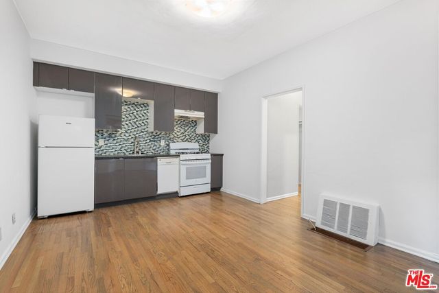 $2,195 | 965 North Doheny Drive, West Hollywood, CA 90069